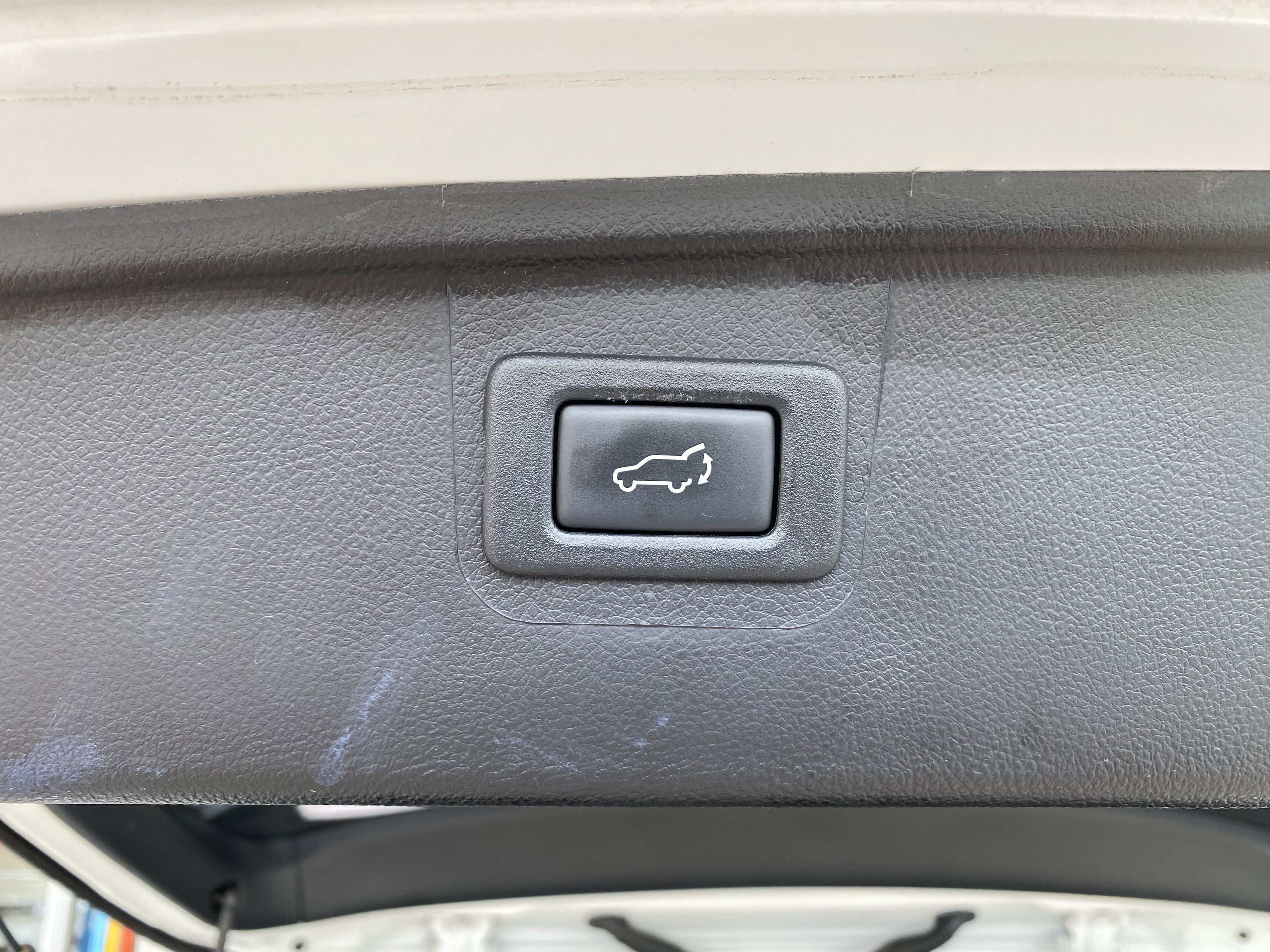 Used 2018 Subaru Outback 3.6R Limited AWD/4WD image 17