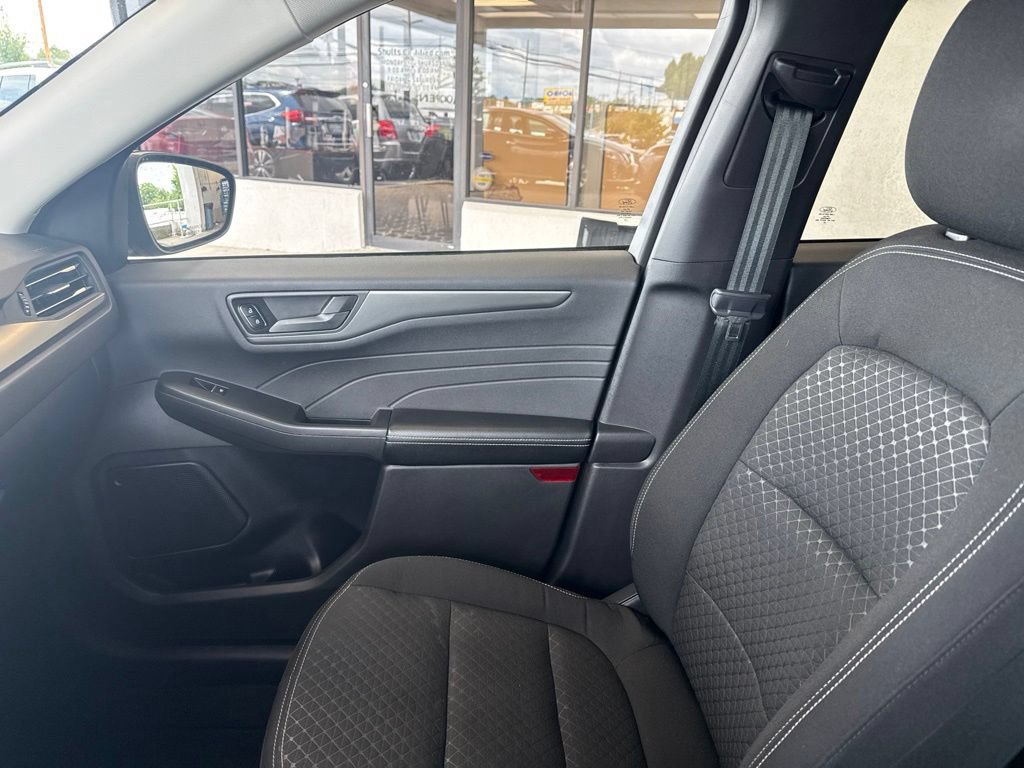 Certified 2023 Ford Escape Active AWD/4WD image 26