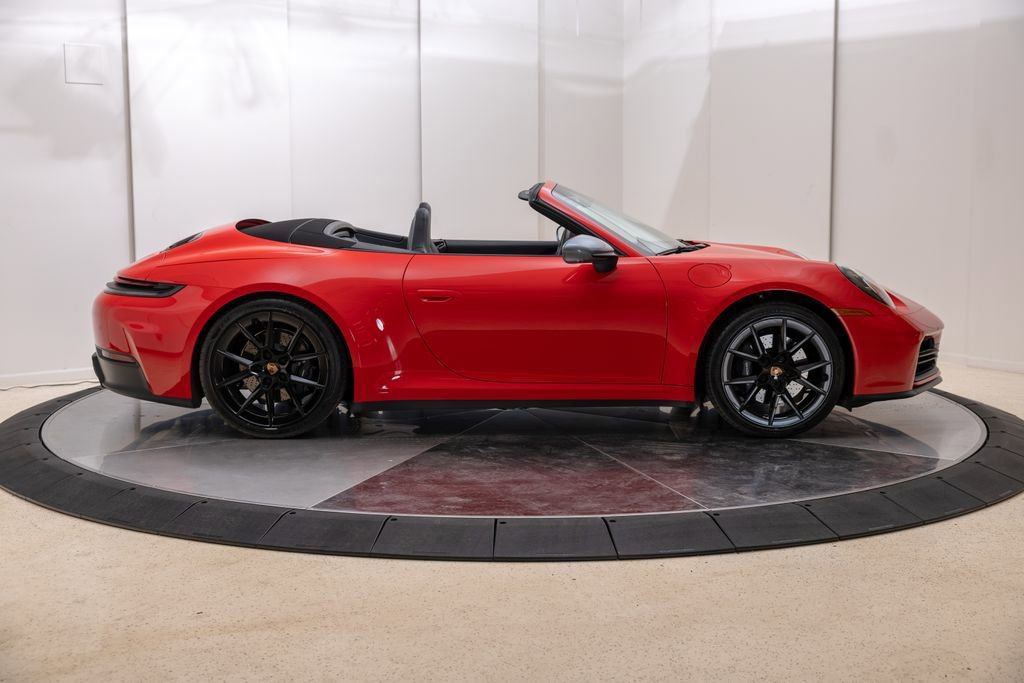 Used 2025 Porsche 911 Carrera T RWD image 8