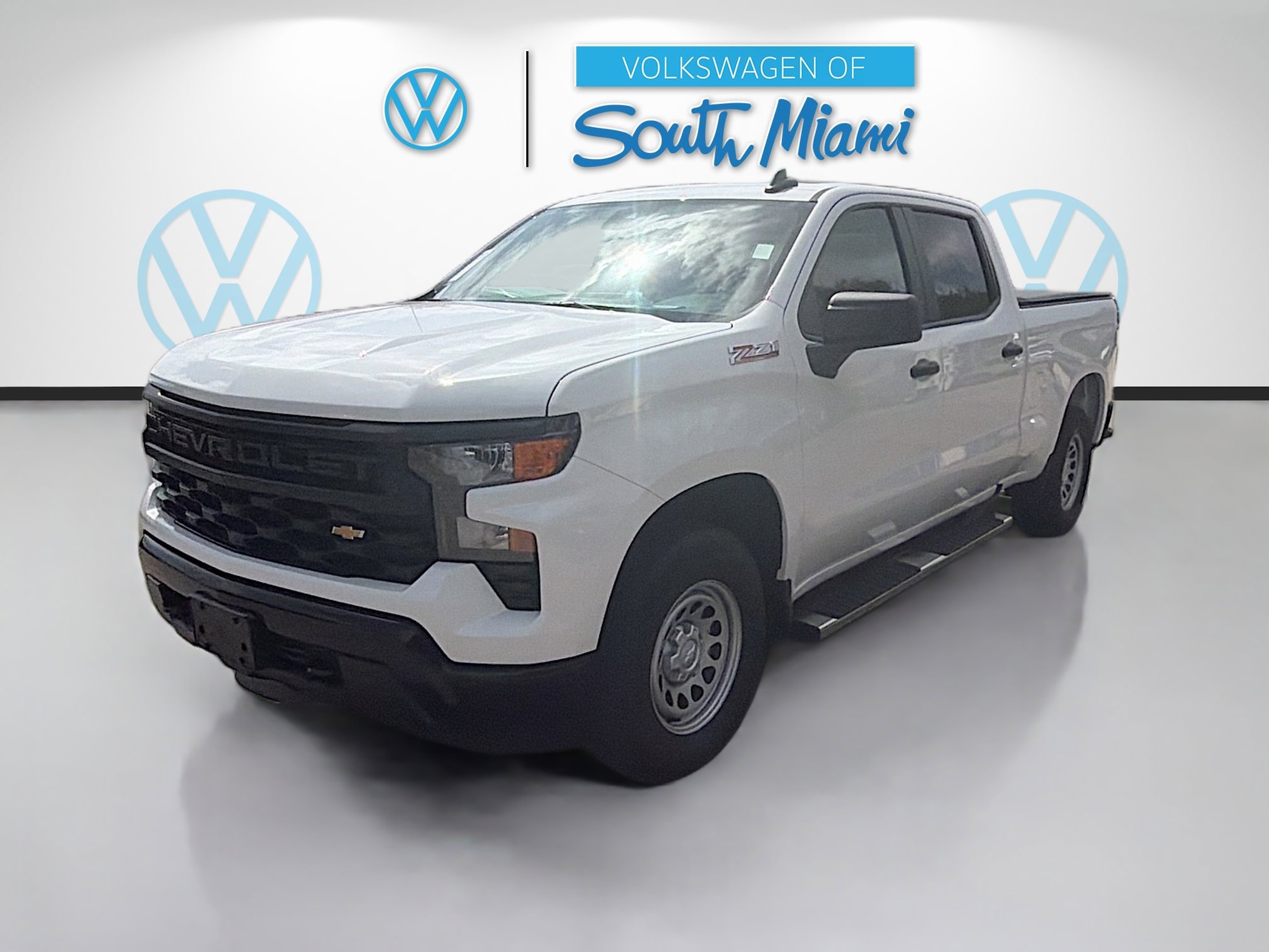 Used 2024 Chevrolet Silverado 1500 W/T w/ Z71 Off-Road Package image 3