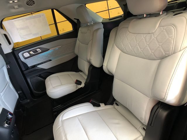 New 2026 Ford Explorer Platinum w/ LUX Leather Package AWD/4WD image 21