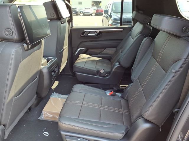 New 2026 Chevrolet Suburban High Country image 12