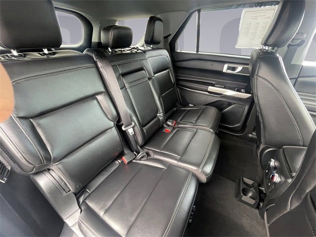 Used 2022 Ford Explorer XLT w/ Equipment Group 202A image 18