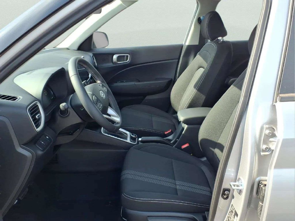 New 2026 Hyundai Venue SEL FWD image 10