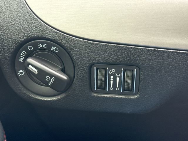 Used 2019 Dodge Grand Caravan GT image 36