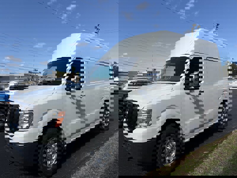 Used 2018 Nissan NV 2500 SV image 3