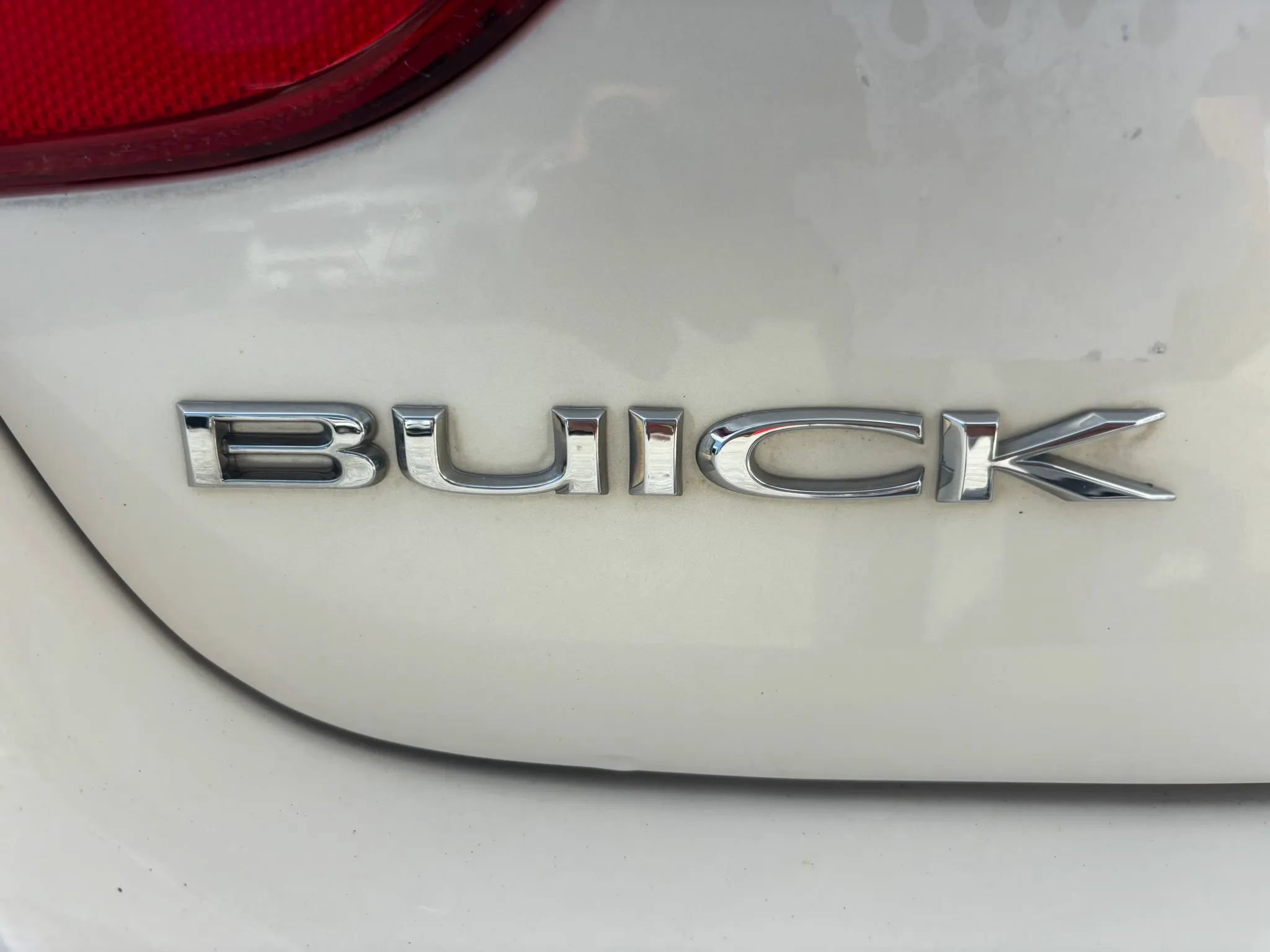 Used 2012 Buick Verano Leather FWD image 5