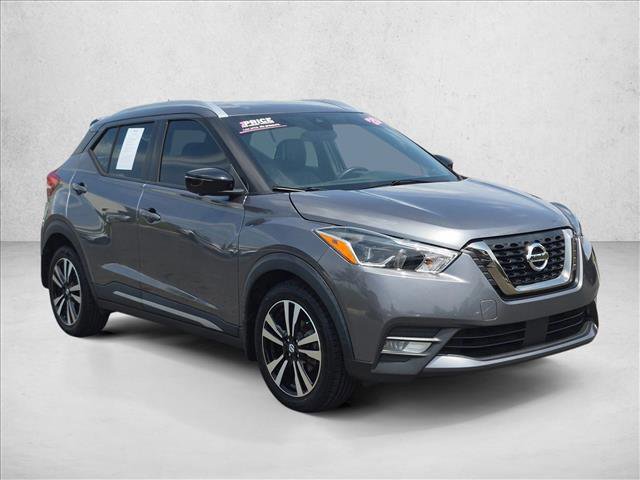Used 2020 Nissan Kicks SR w/ SR Premium Package FWD image 3