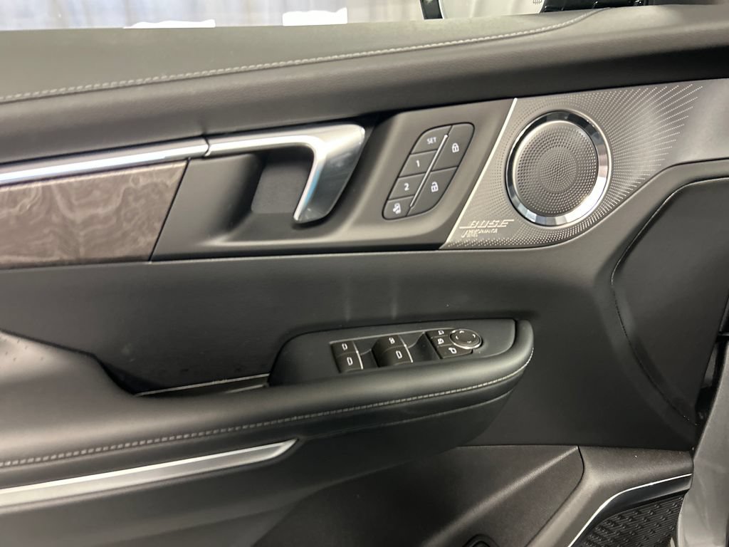 New 2027 Buick Enclave Avenir w/ LPO, Floor Liner Package FWD image 12
