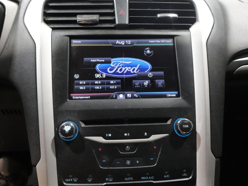 Used 2015 Ford Fusion SE FWD image 6