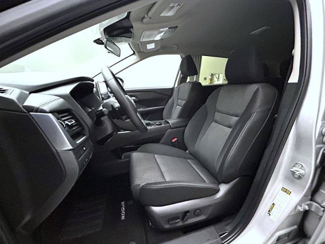 Certified 2025 Nissan Rogue SV AWD/4WD image 10