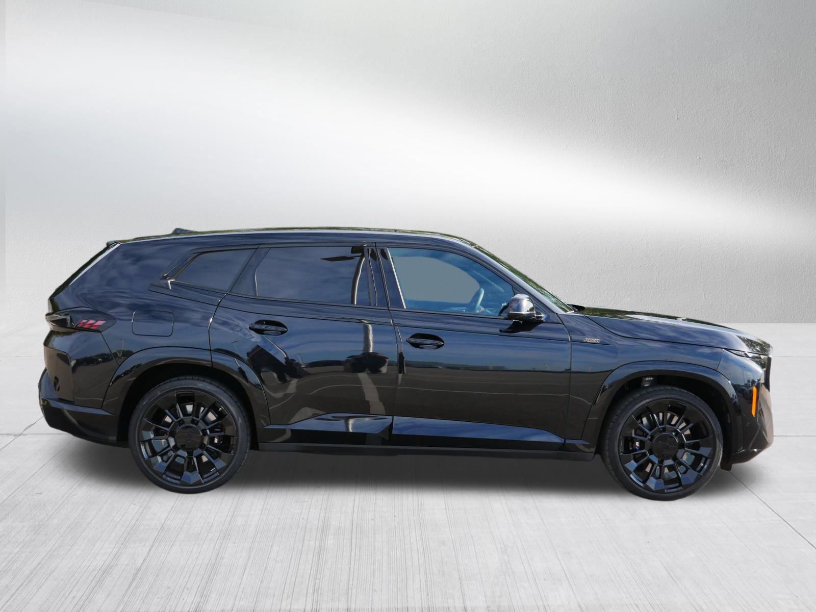 Used 2025 BMW XM image 8