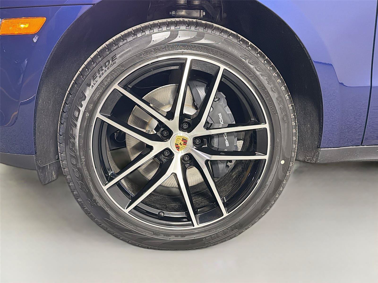 Certified 2026 Porsche Macan Turbo AWD/4WD image 11