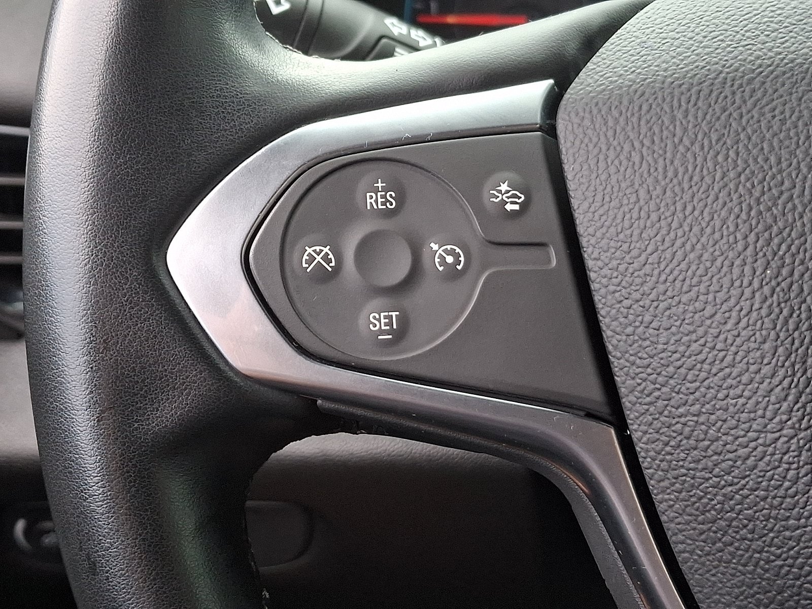 Used 2023 Chevrolet Traverse LT AWD/4WD image 21