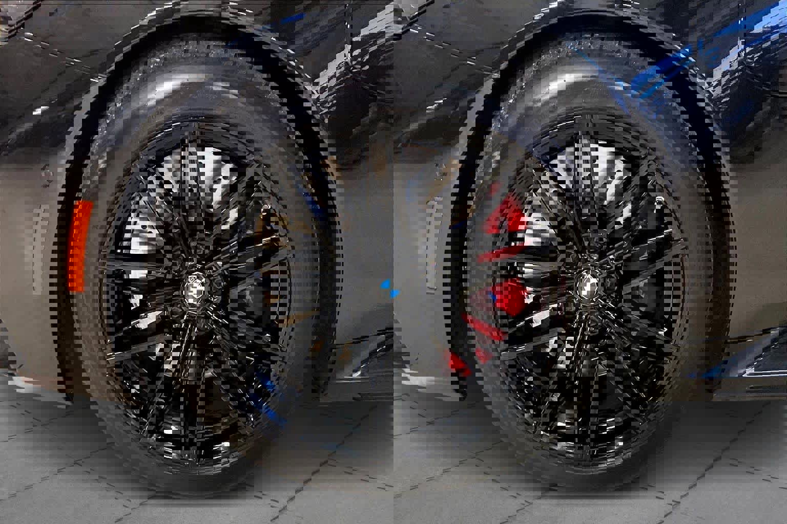 Used 2026 BMW M5 w/ Carbon Package image 10