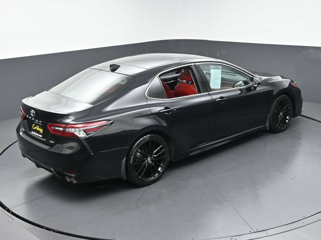 Used 2022 Toyota Camry XSE FWD image 4