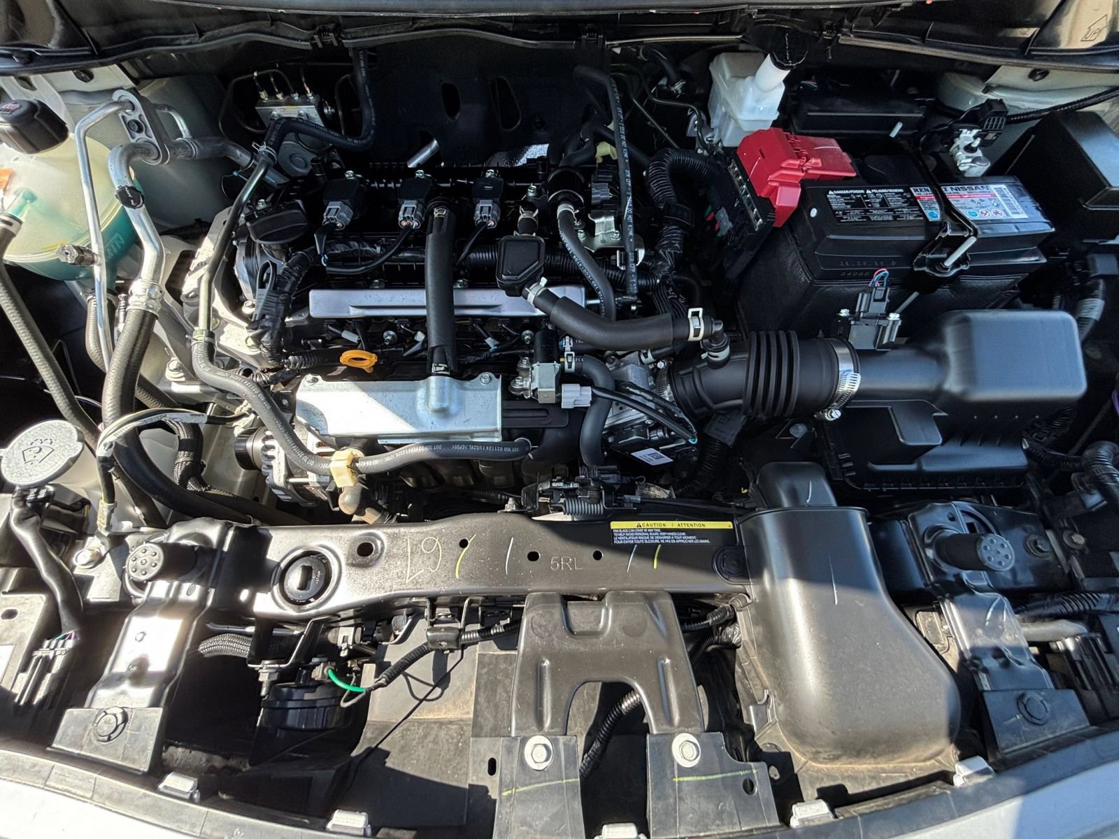 Used 2025 Nissan Versa SV FWD image 31
