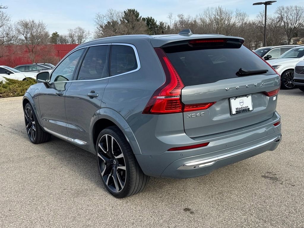 Certified 2023 Volvo XC60 T8 Ultimate image 3