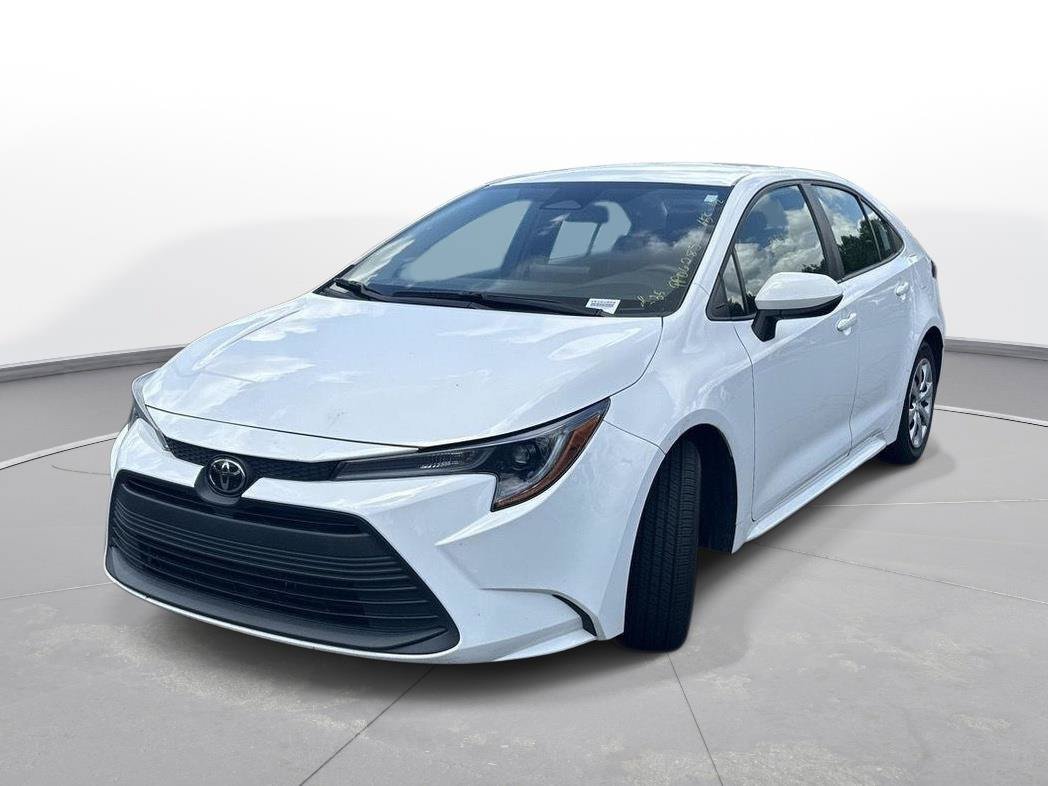 Used 2023 Toyota Corolla LE FWD image 2