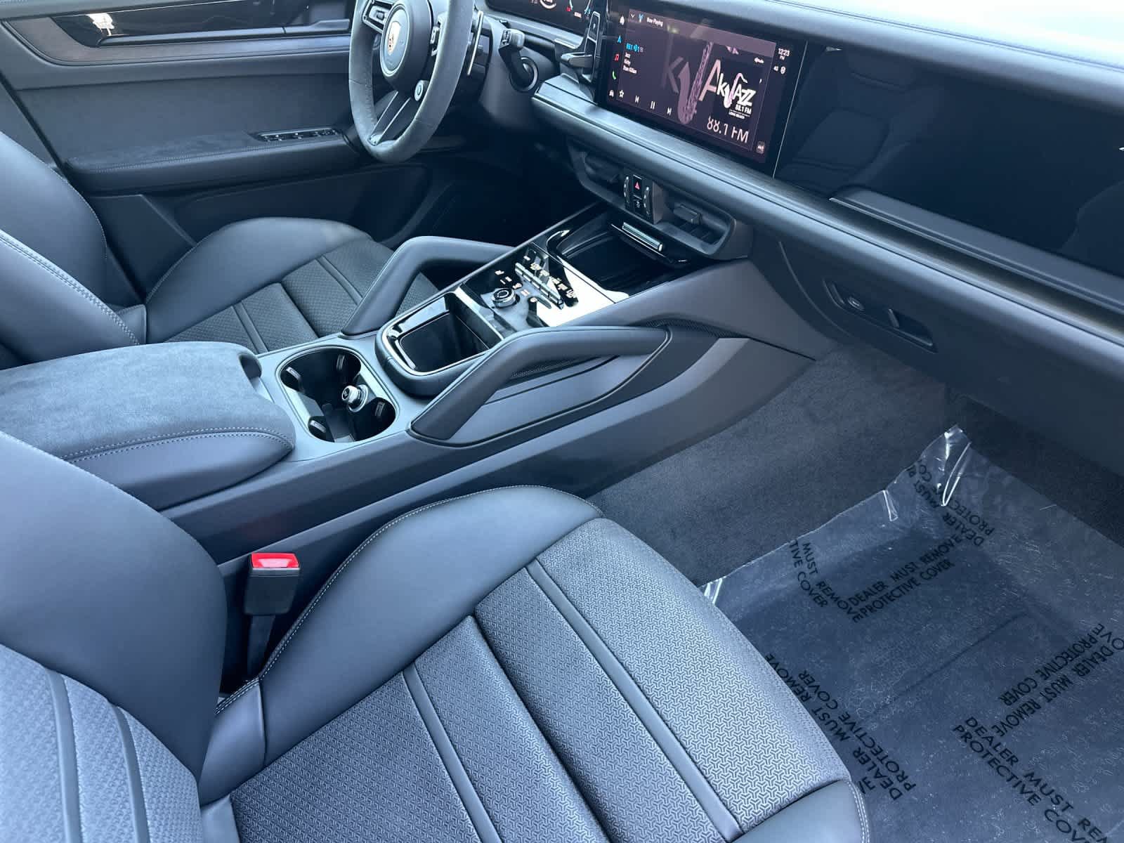 New 2026 Porsche Cayenne GTS AWD/4WD image 17