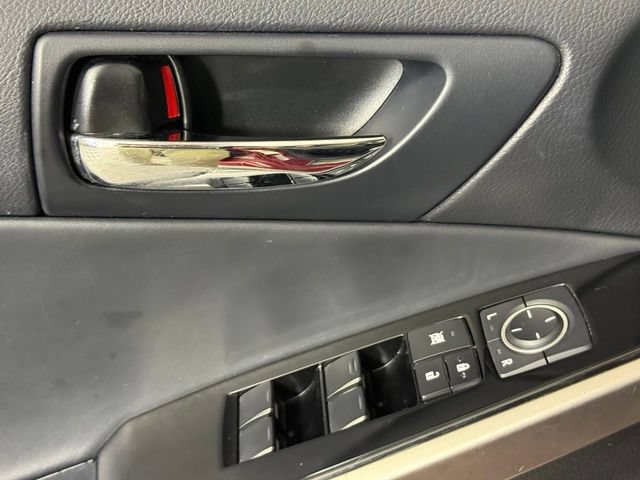 Used 2014 Lexus IS 350 w/ Navigation Package RWD image 14