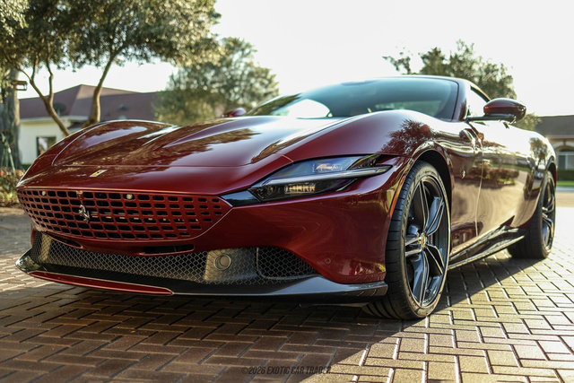 Used 2025 Ferrari Roma Spider RWD image 22