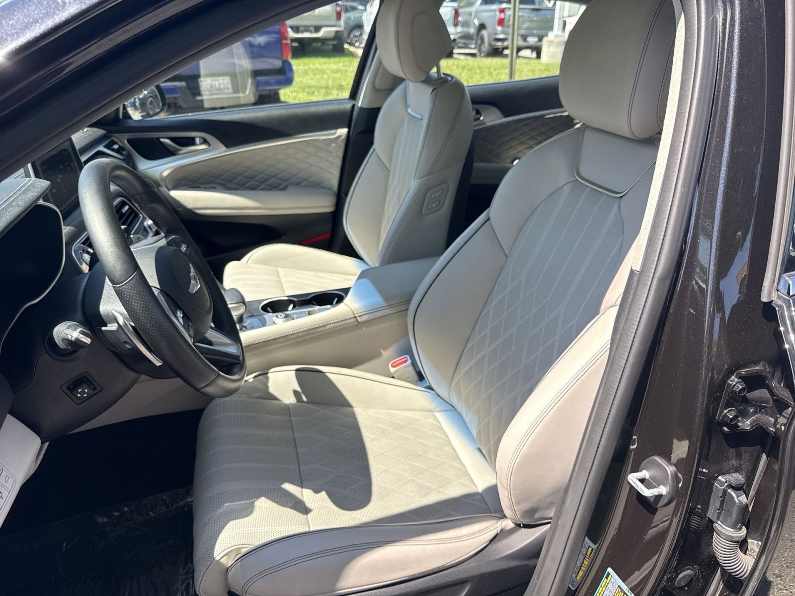 Used 2019 Genesis G70 2.0T Advanced w/ Prestige Package AWD/4WD image 13