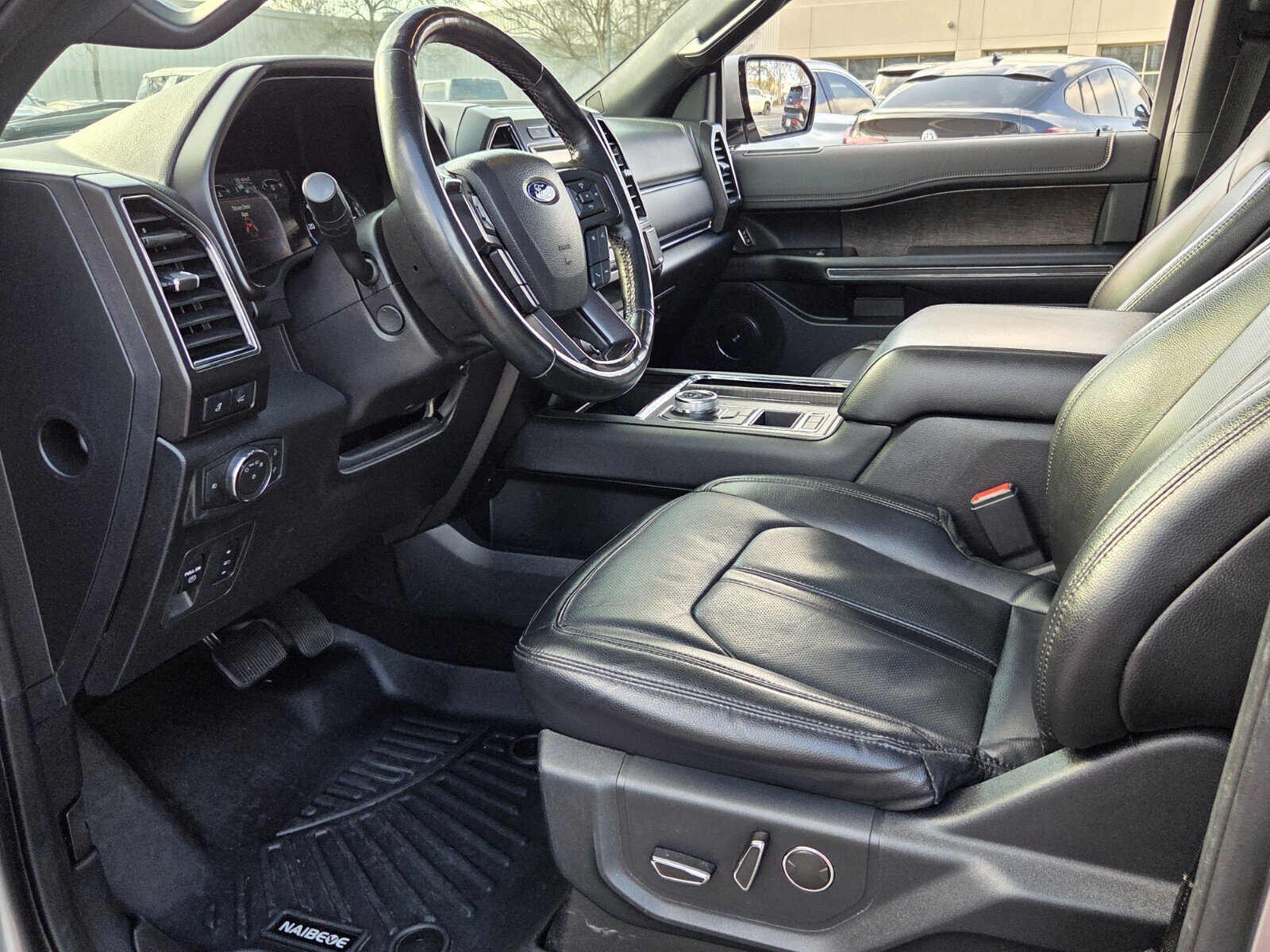 Used 2021 Ford Expedition Limited image 16