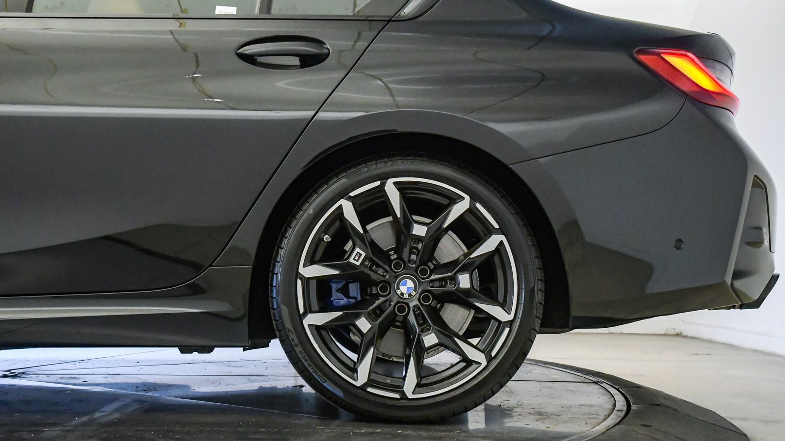 Used 2025 BMW M340i image 11