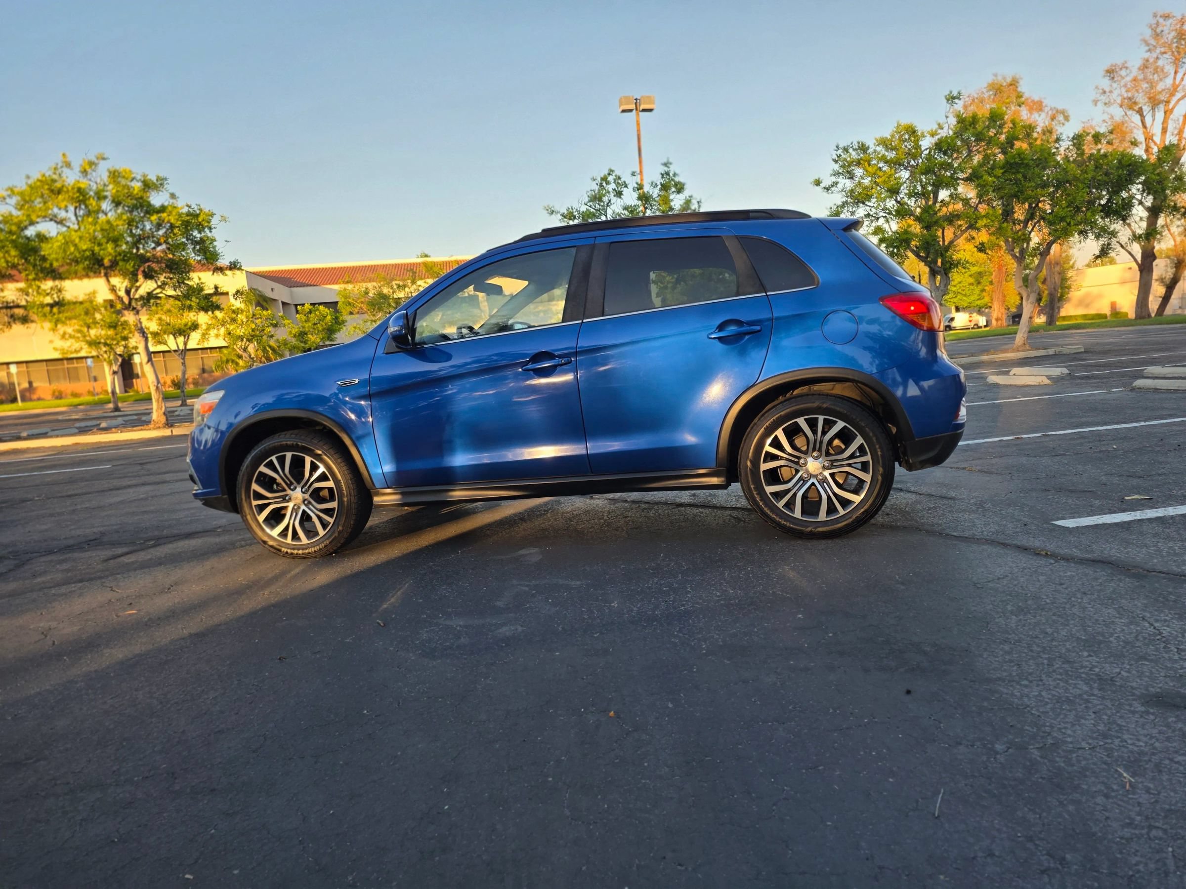 Used 2018 Mitsubishi Outlander Sport SEL FWD image 18