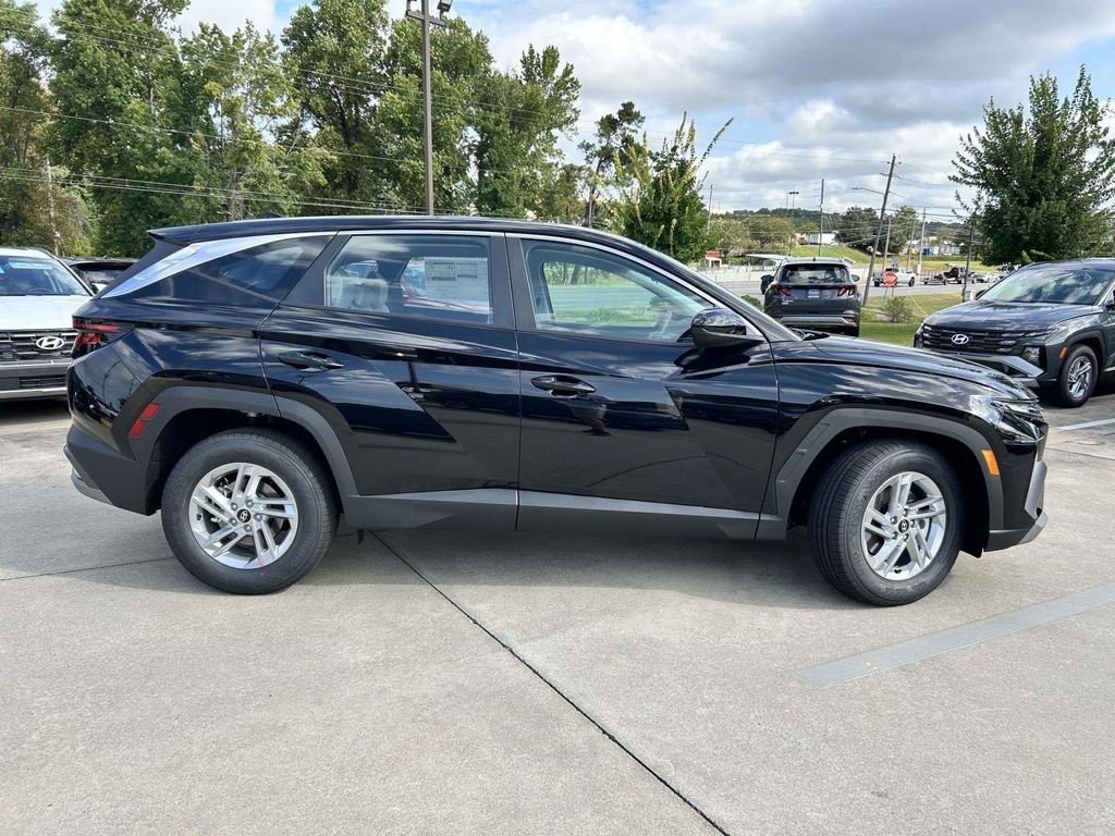 New 2026 Hyundai Tucson SE FWD image 2