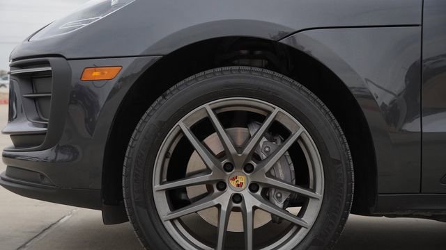 Used 2023 Porsche Macan image 5