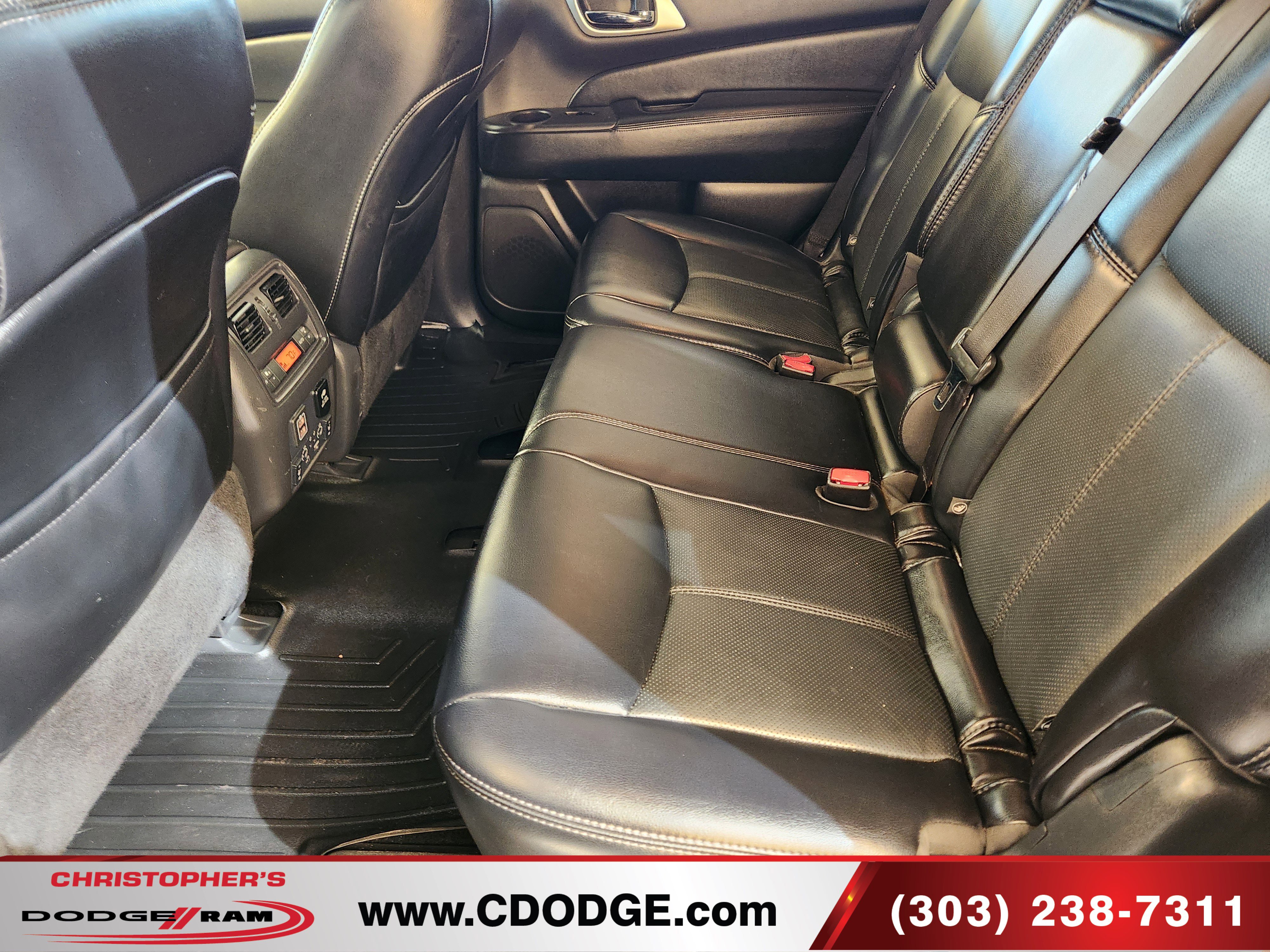 Used 2018 Nissan Pathfinder Platinum image 22