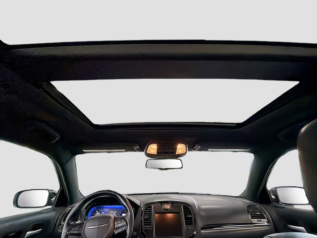 Used 2016 Chrysler 300 S image 22