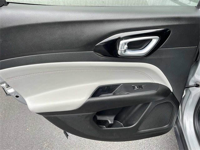 Used 2024 Jeep Compass Limited w/ Mopar Graphics Package image 16