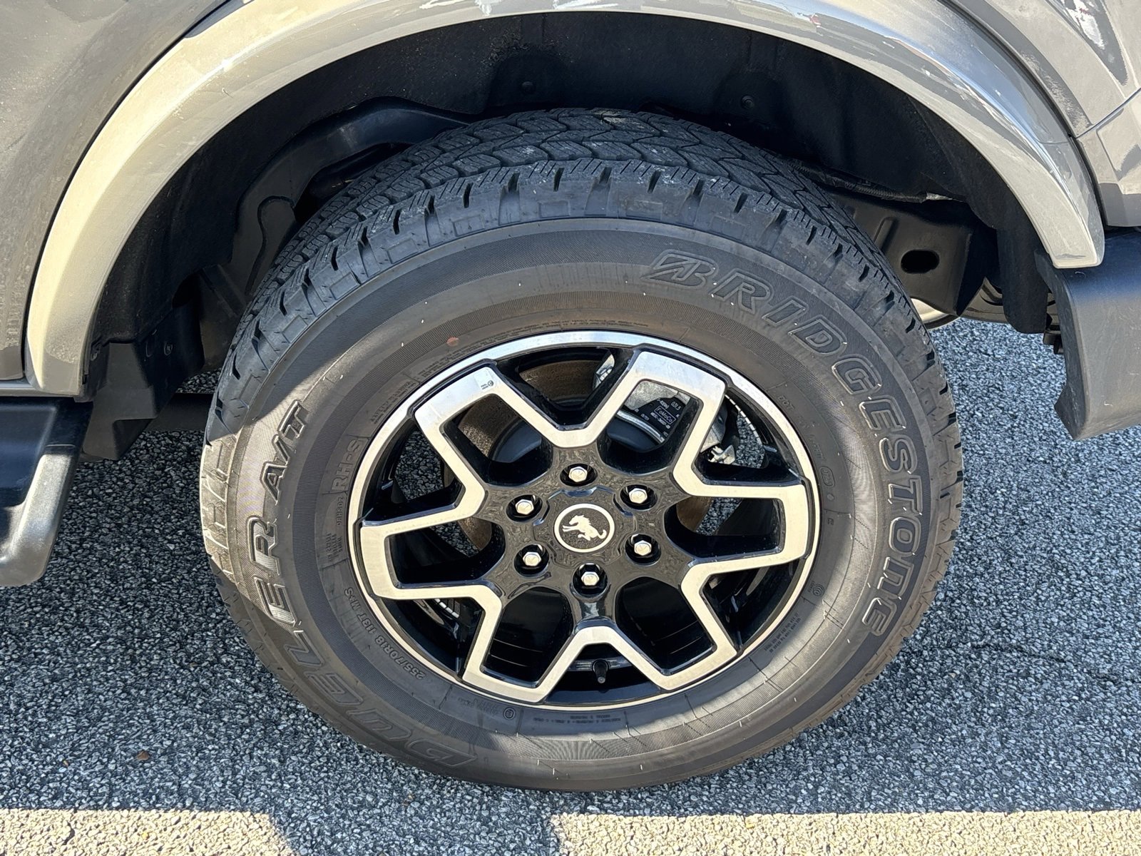 Used 2025 Ford Bronco Outer Banks image 4