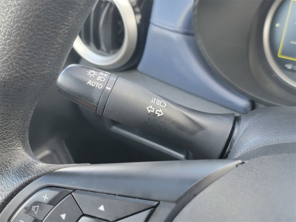 Used 2023 Nissan Versa SV image 35