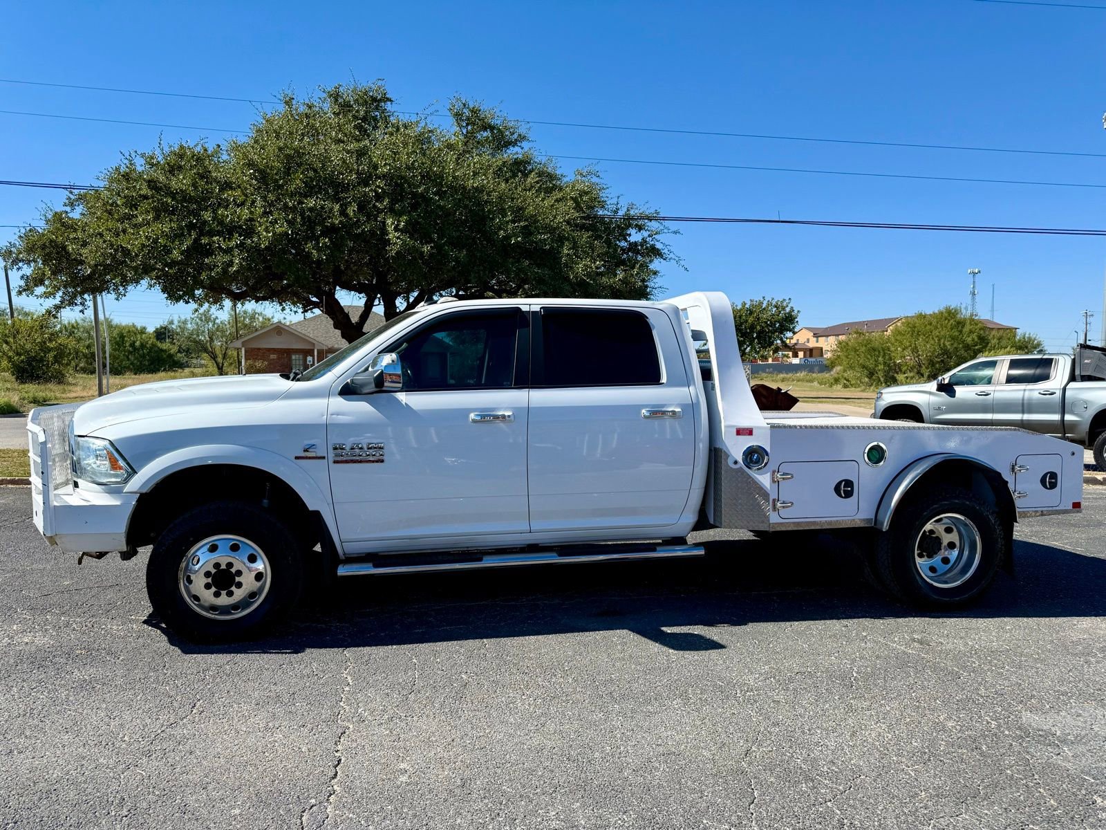 Used 2017 RAM 3500 Laramie image 6