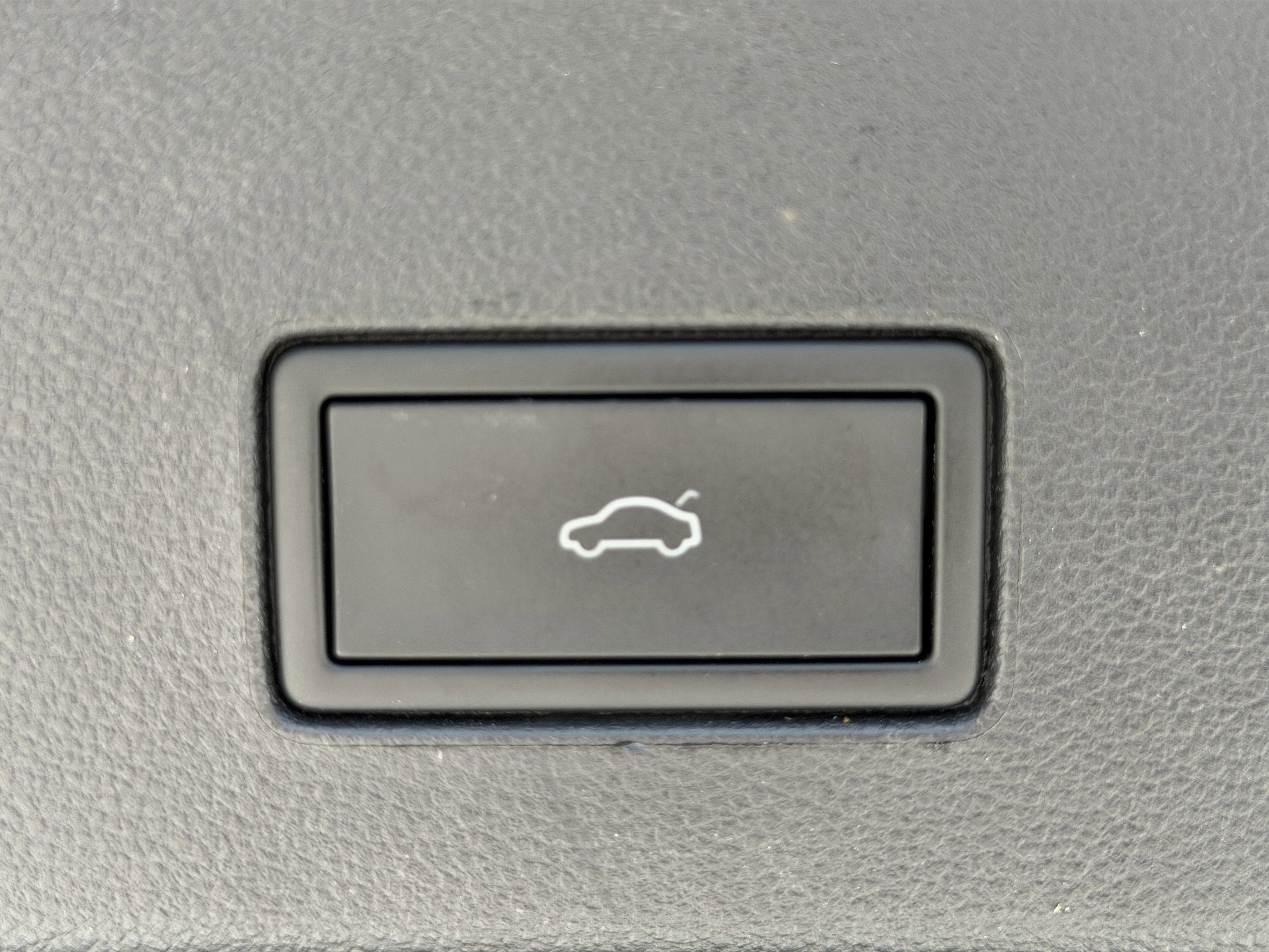 Used 2023 Volkswagen Atlas Cross Sport SEL R-Line image 11