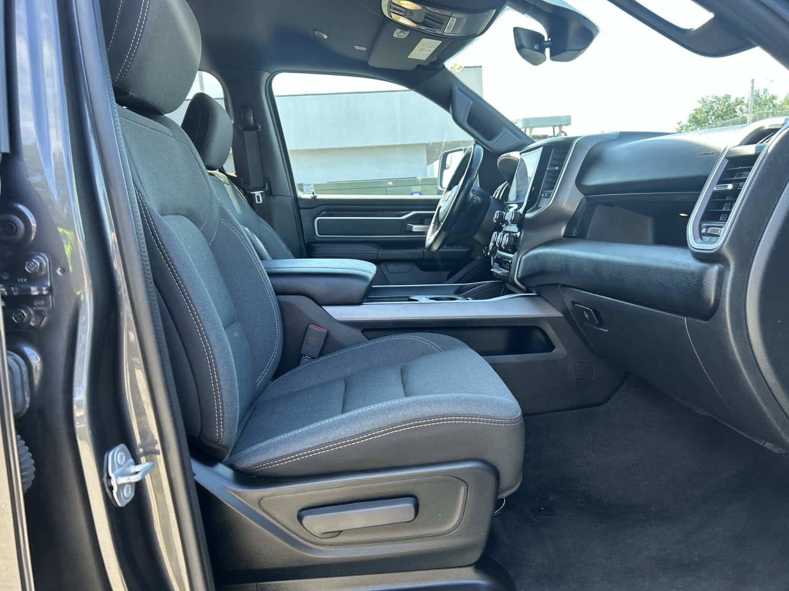 Used 2022 RAM 1500 Big Horn AWD/4WD image 18
