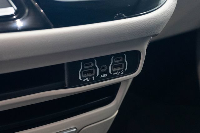 Used 2024 Chrysler Voyager LX FWD image 29