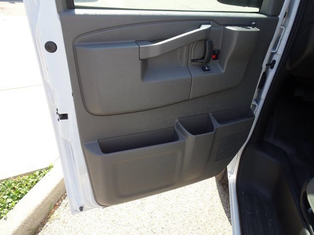 Used 2024 Chevrolet Express 2500 w/ Driver Convenience Package RWD image 7