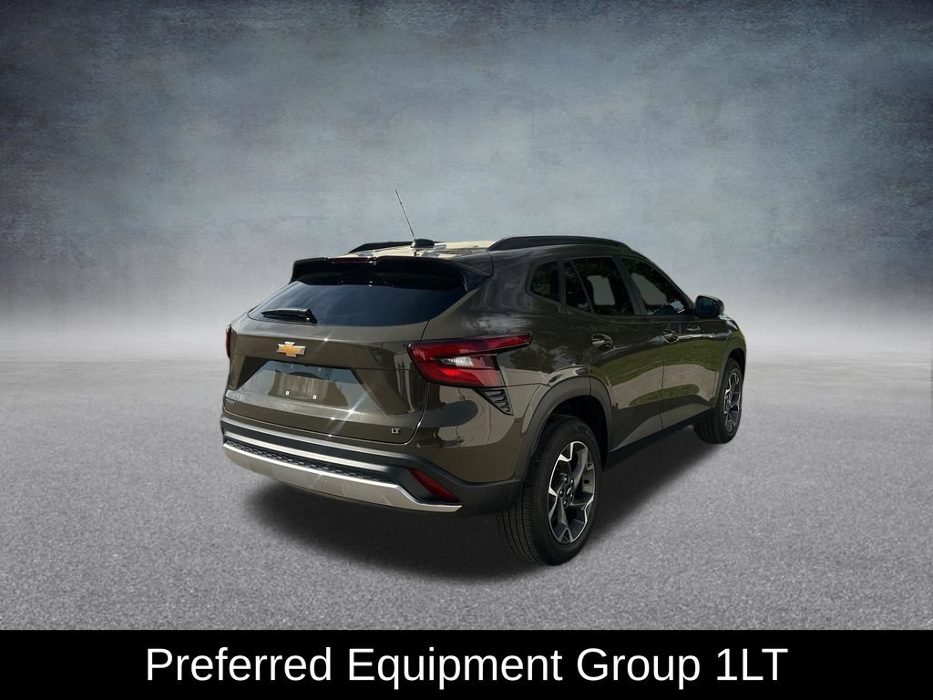 Used 2024 Chevrolet Trax LT w/ Driver Confidence Package FWD image 7