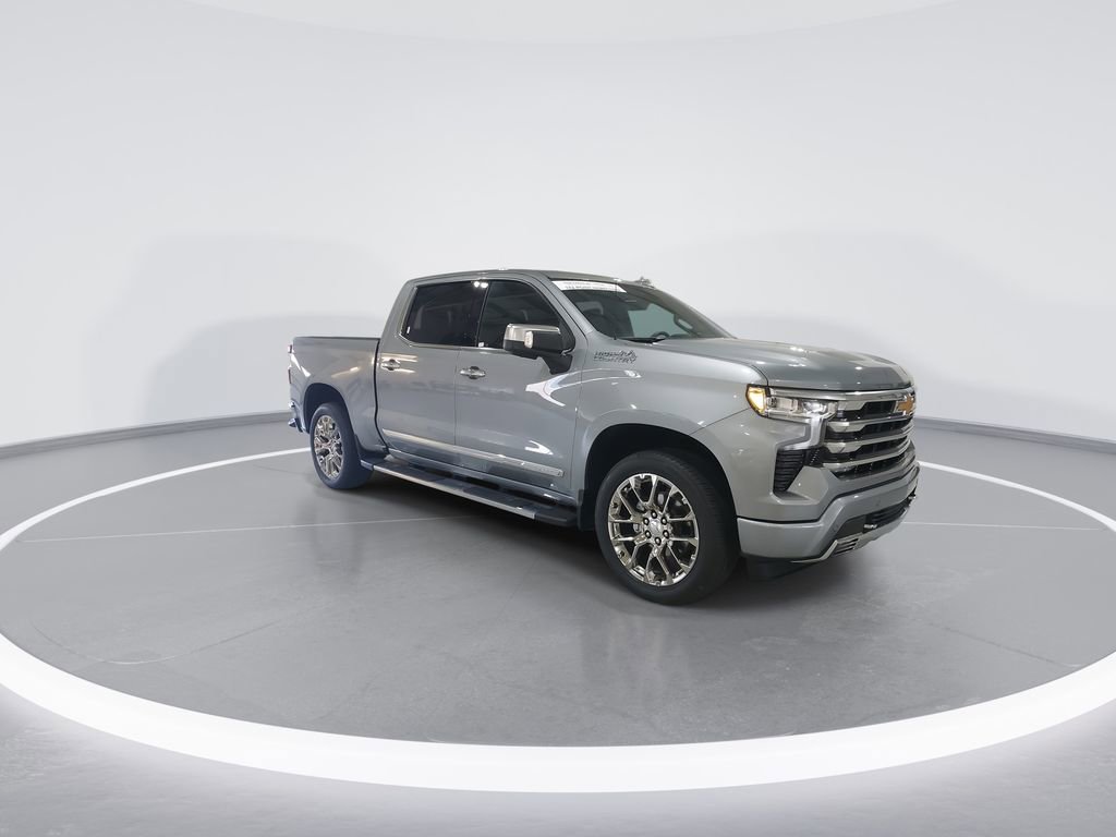 Used 2025 Chevrolet Silverado 1500 High Country w/ Technology Package image 2