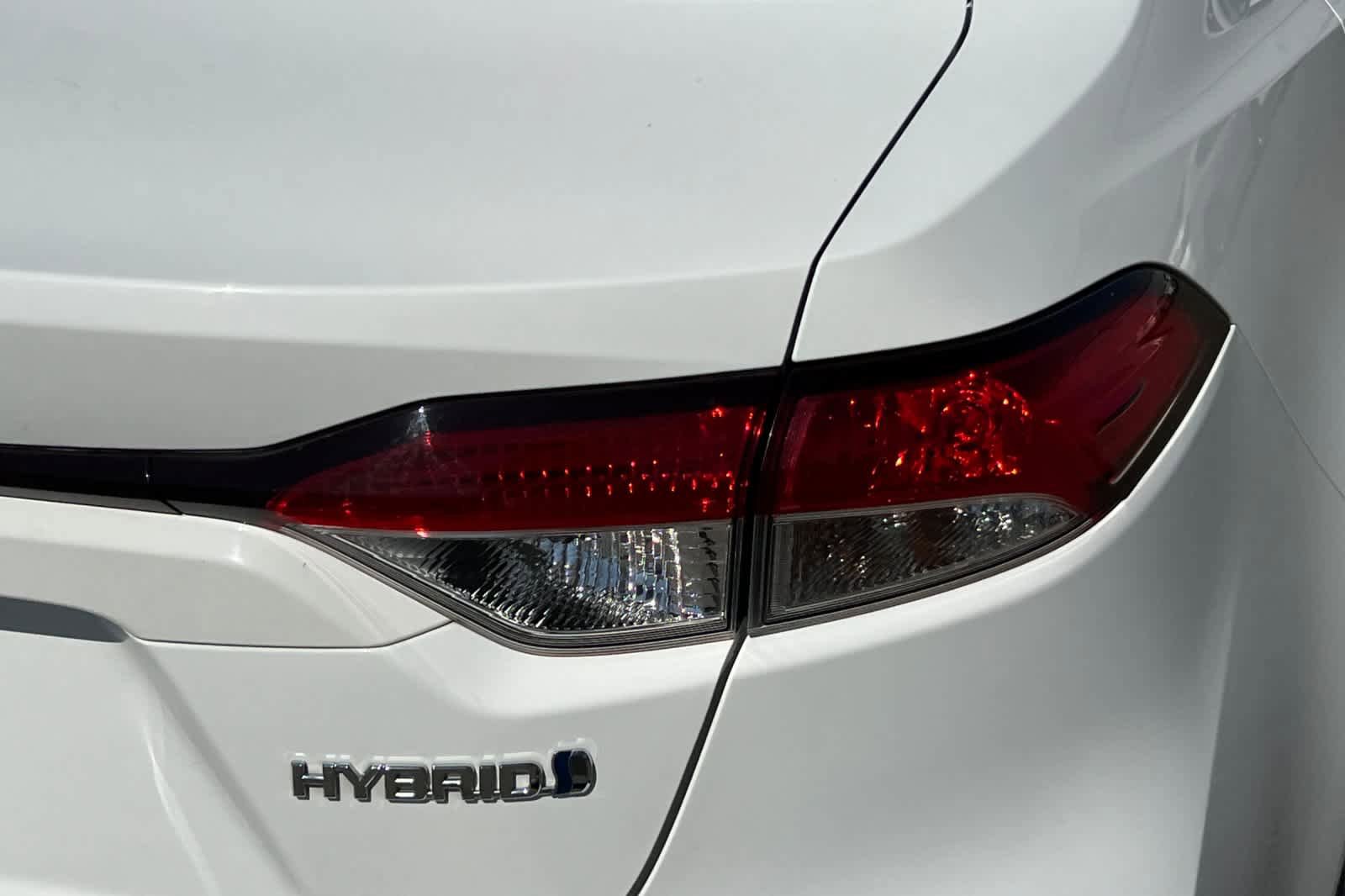 Used 2022 Toyota Corolla LE FWD image 18