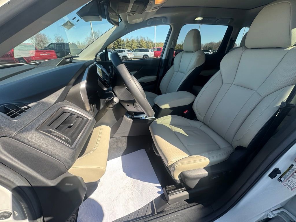Used 2024 Subaru Ascent Limited w/ Technology Package AWD/4WD image 13
