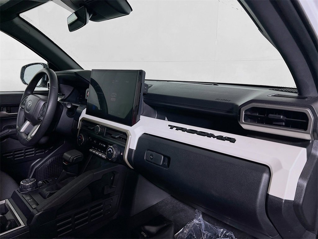Certified 2024 Toyota Tacoma TRD Off-Road image 26