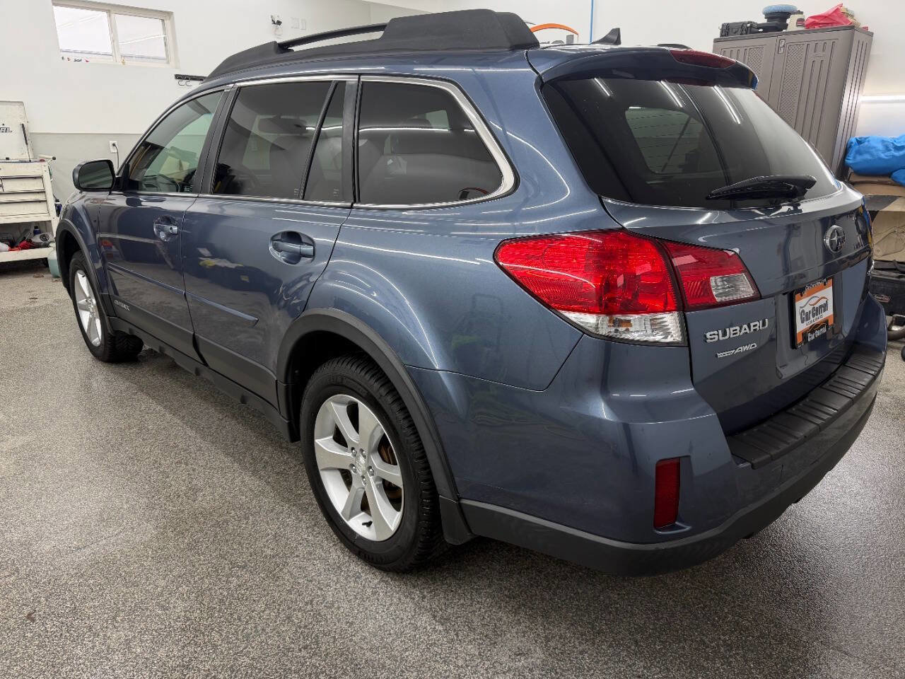 Used 2014 Subaru Outback 2.5i Limited w/ Moonroof Package image 2