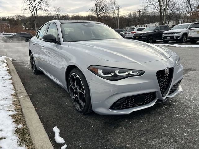 New 2025 Alfa Romeo Giulia AWD w/ Driving Assist Package image 2
