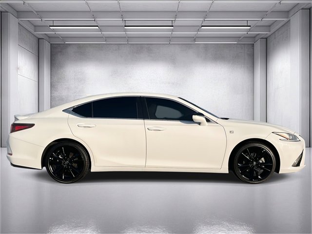 Certified 2022 Lexus ES 350 F Sport image 2